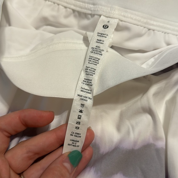 Lululemon skirt - Picture 4 of 5